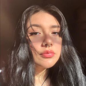 Meet your Posher, Pamela